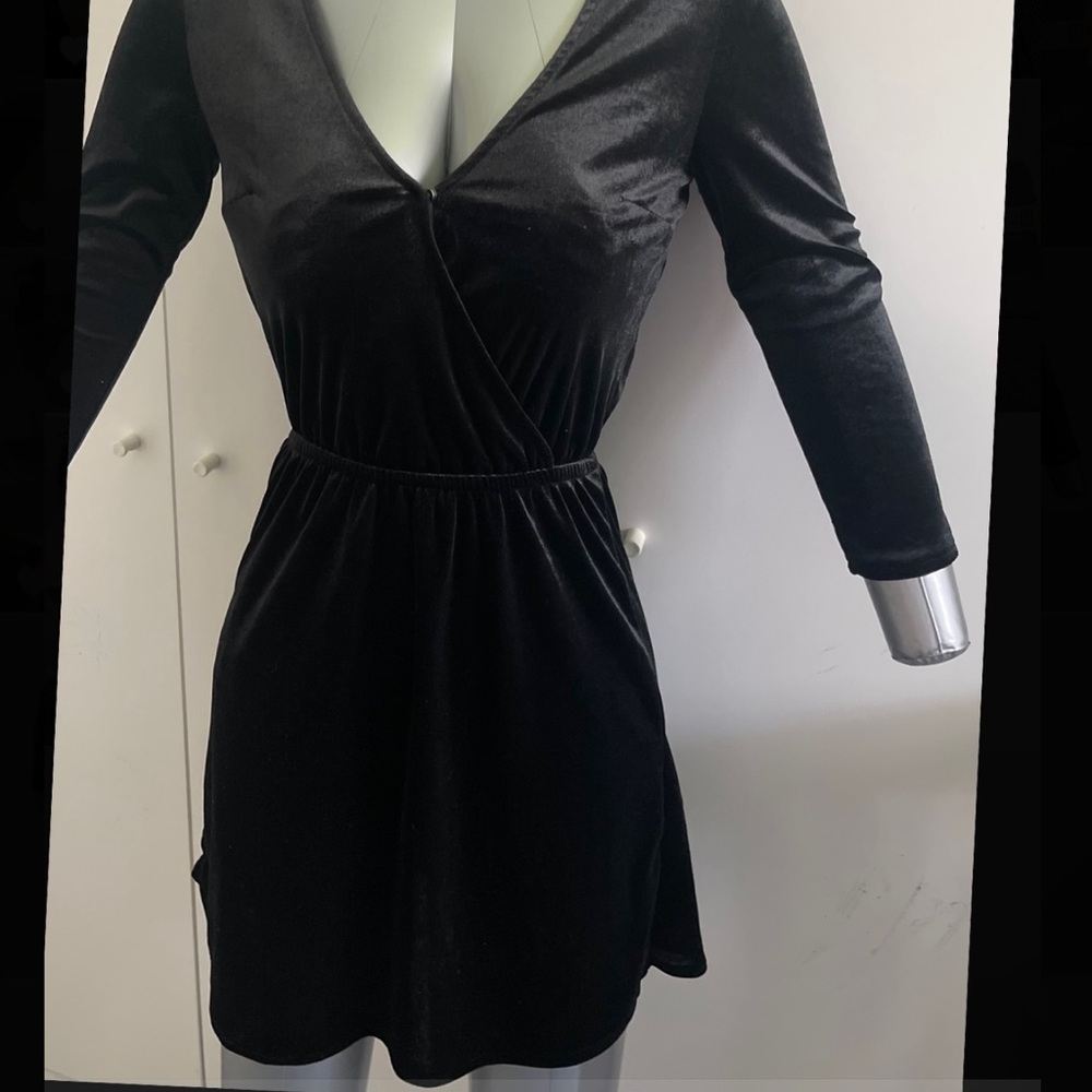 Black Half Sleeve Dress Size 0 Short  H&M Dress